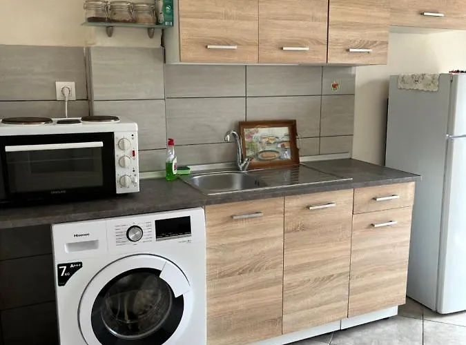 Xronis * Nea Michaniona