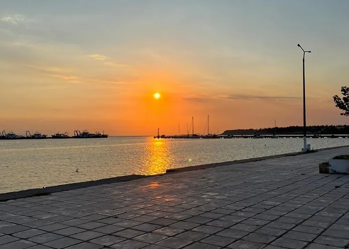 Xronis Apartament Nea Michaniona