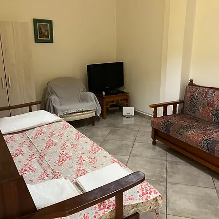 Xronis Apartman Néa Mihanióna